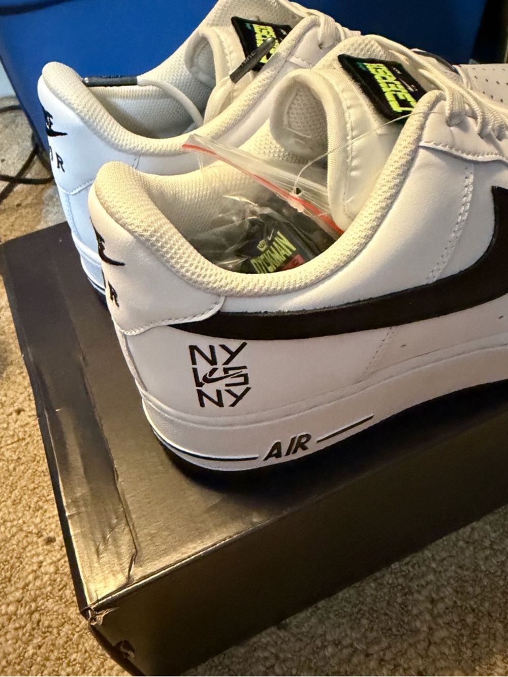 Nike Air Force 1 Low "NY vs NY" sneaker - Picture 4 of 8